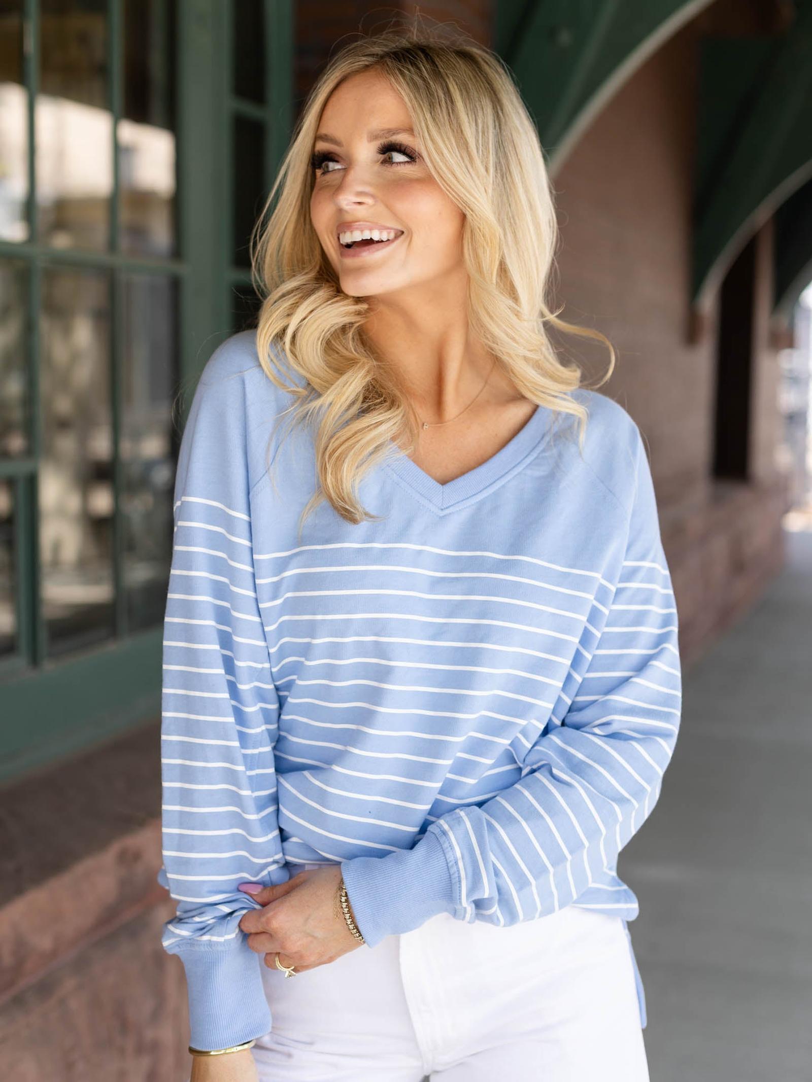 ねる Z Supply Weekender Stripe V-Neck | Leela and Lavender
