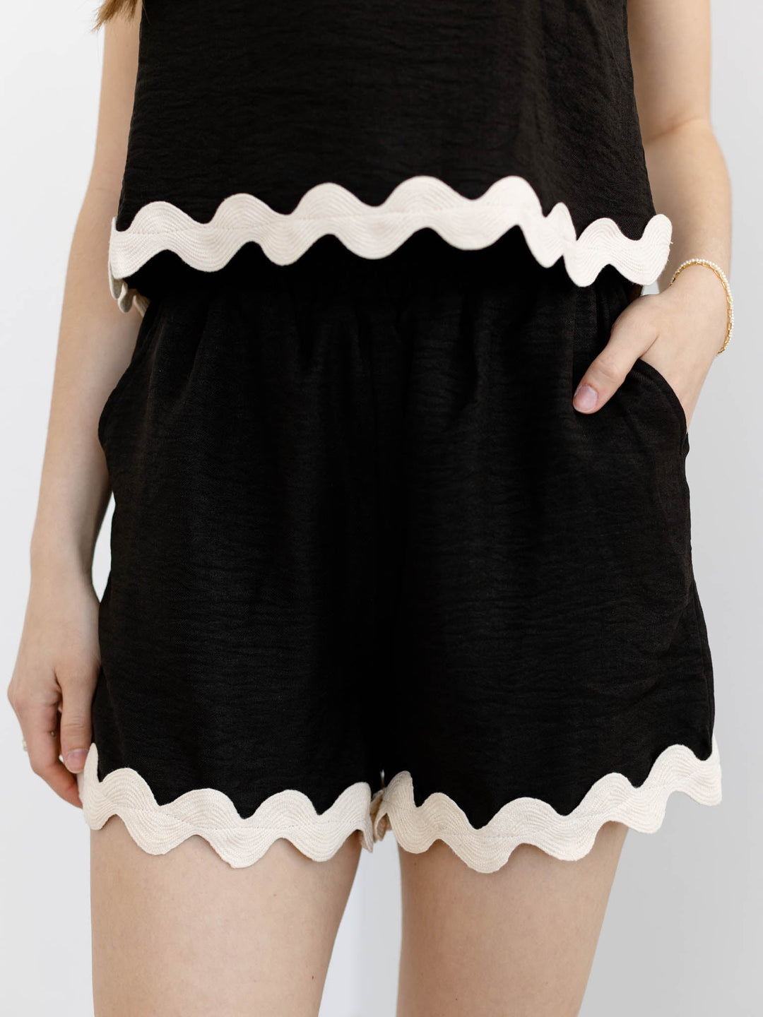 Squiggle Hem ShortNon-Denim Shorts/Skirts