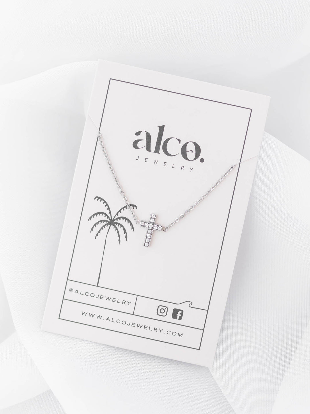 ALCO-ALCO Boca Cross Necklace - Leela and Lavender