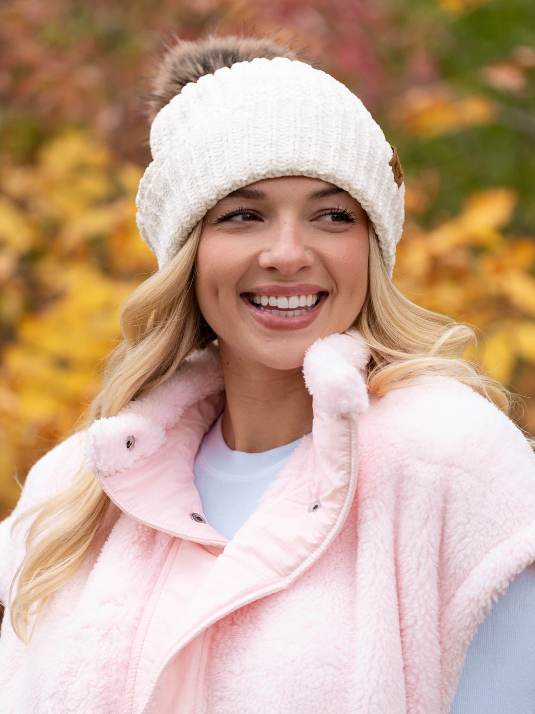 Chenille Pom Hat in Ivory