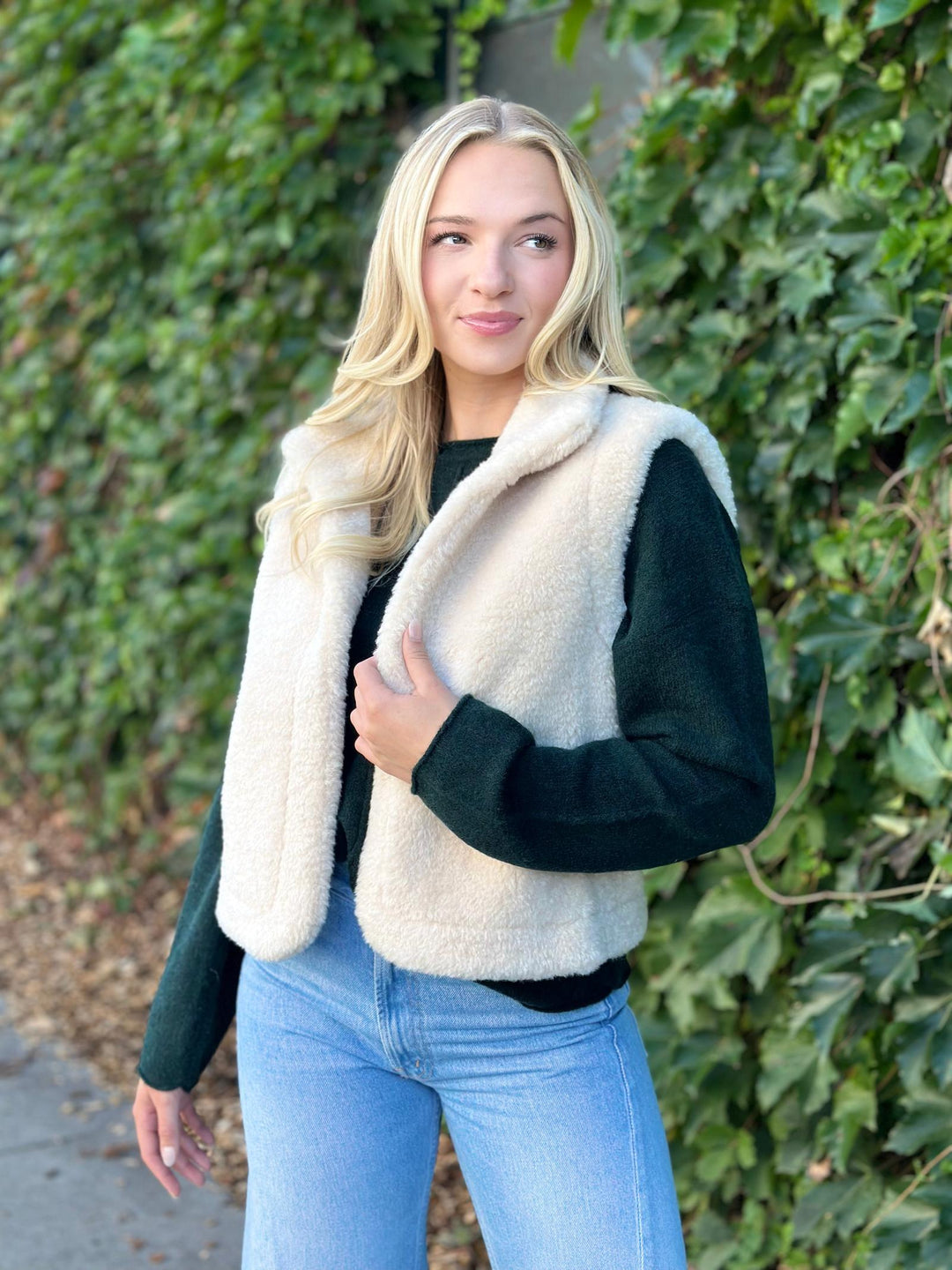 Elan Sleeveless Sherpa Detail Pleather Vest