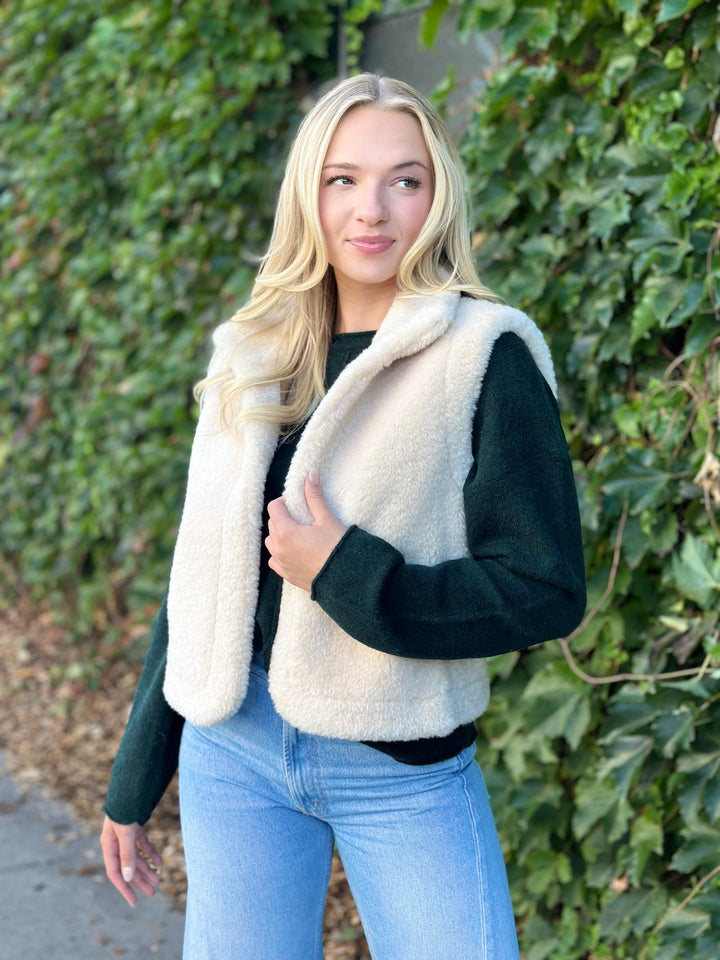 Elan Sleeveless Sherpa Detail Pleather Vest