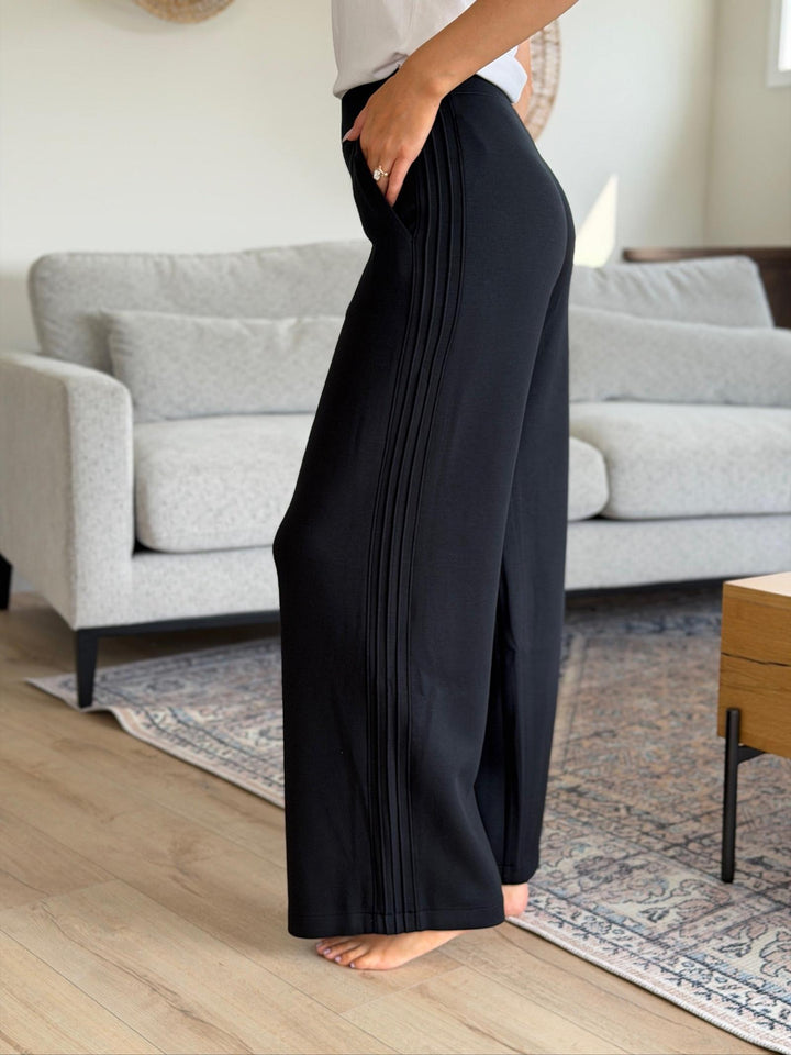 SPANX AirEssentials Pintuck Wide Leg Pant
