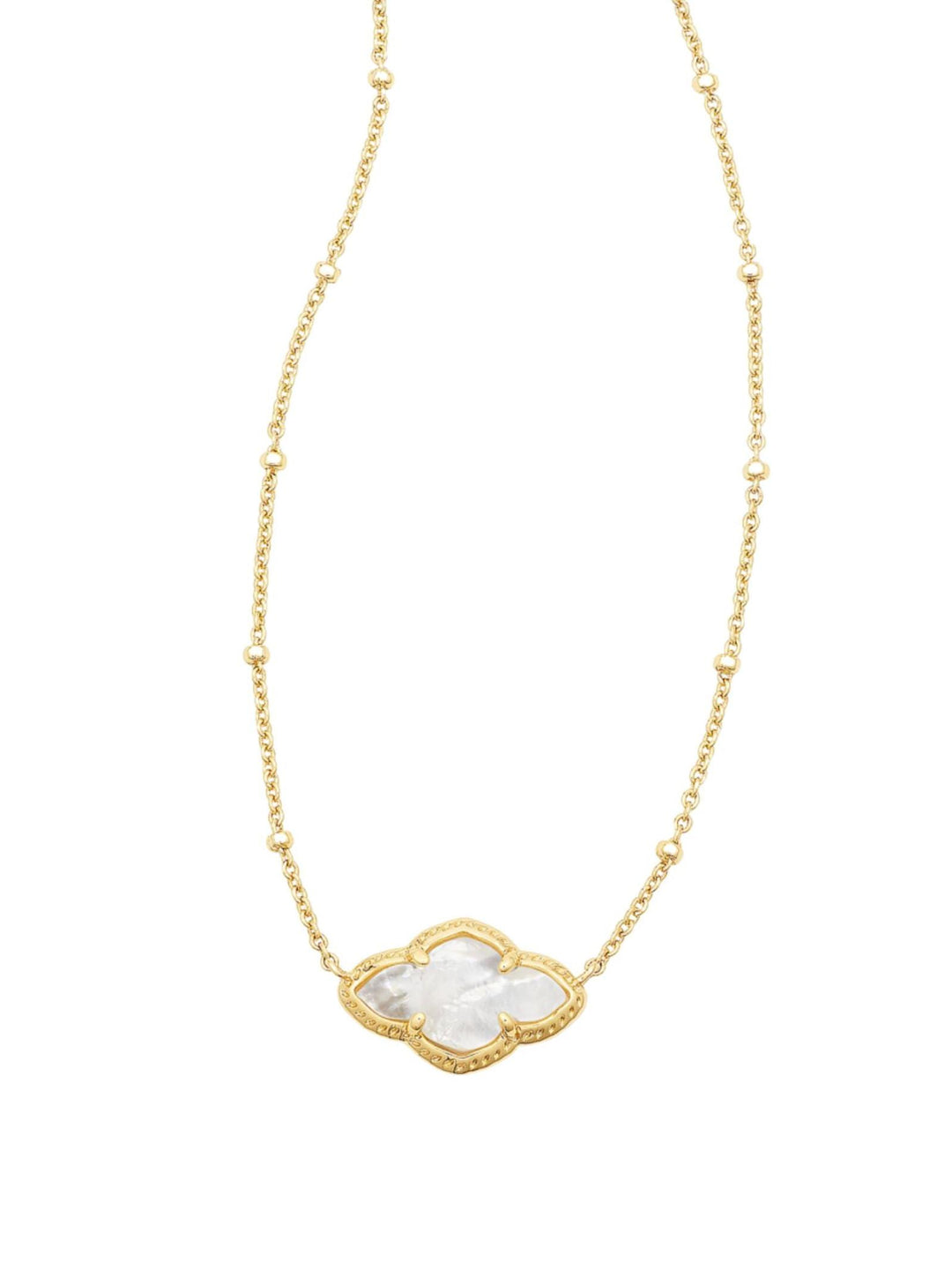 gold pendant necklace
