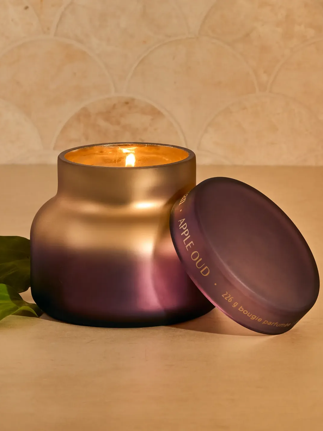 Capri Blue 8oz Tuscan Radiance Apple Oud