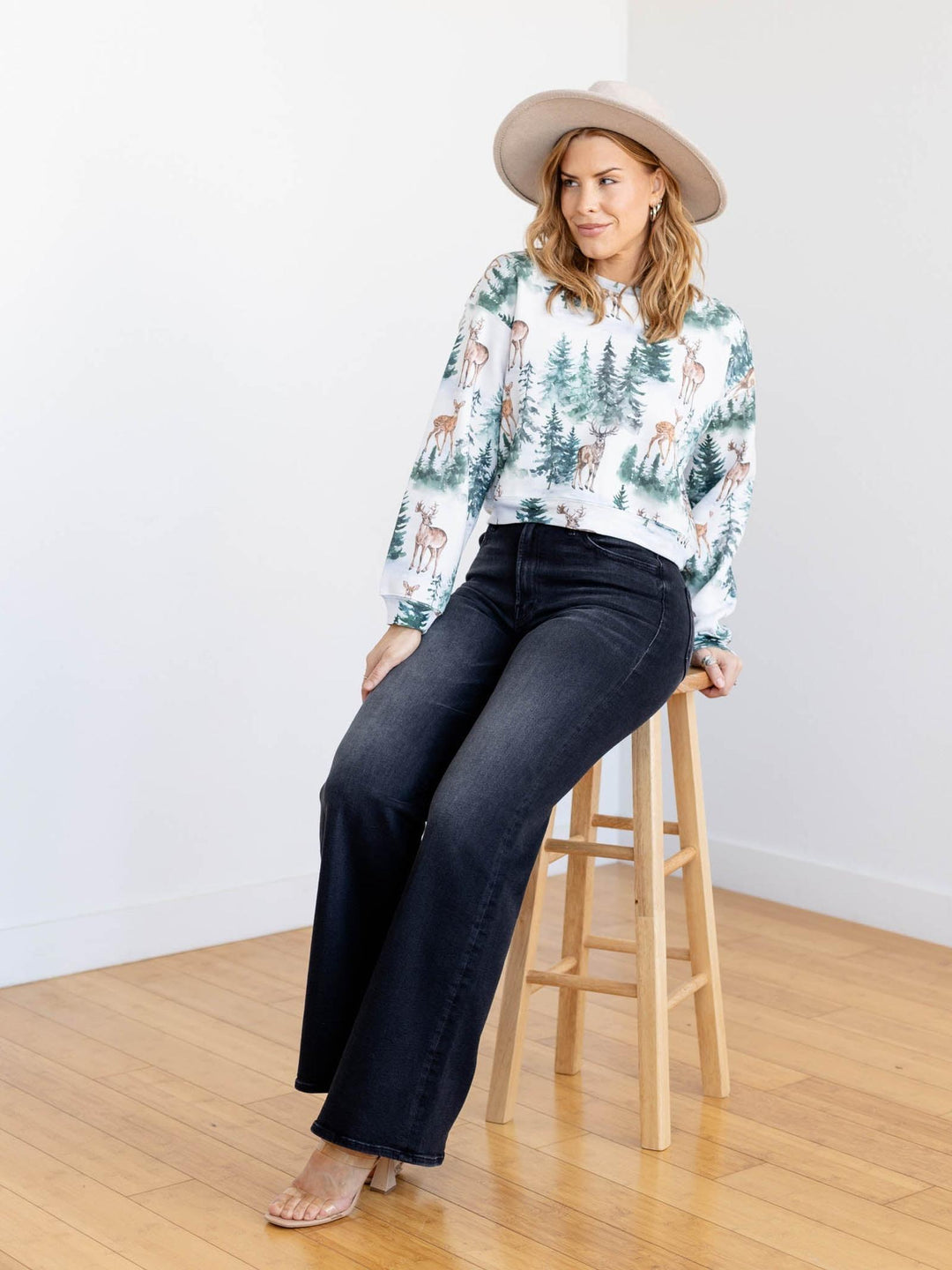 deer winter printed sweatshirt