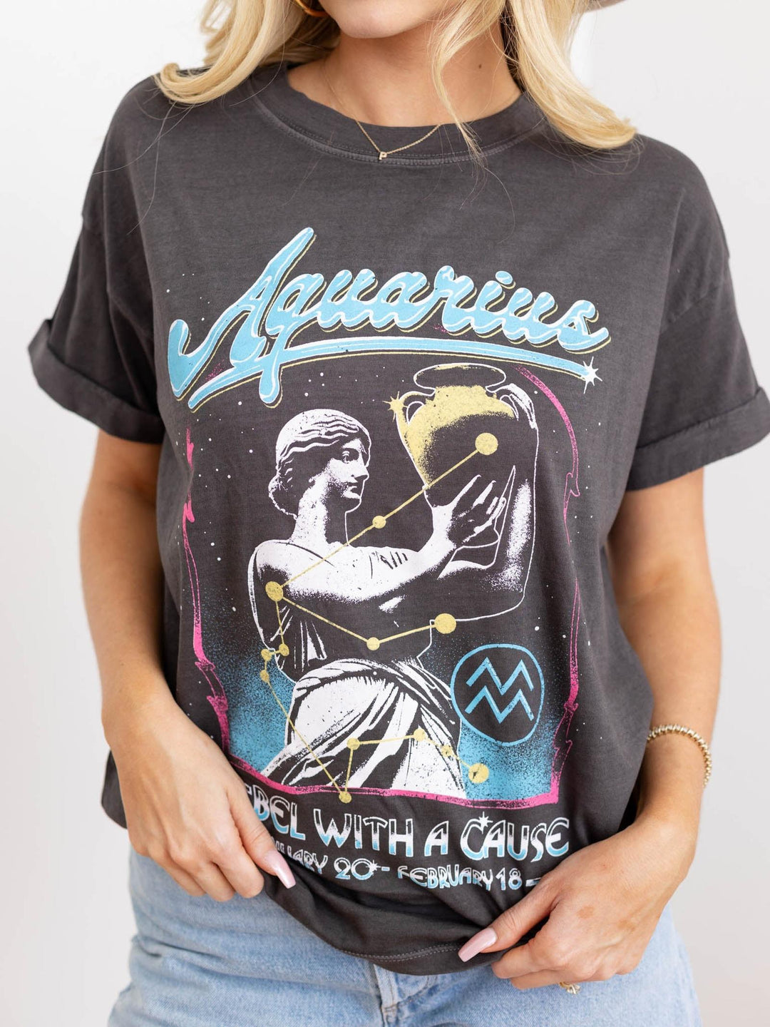 washed black aqaurius sign tee