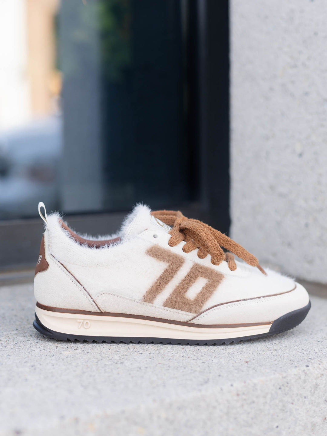sneaker for fall
