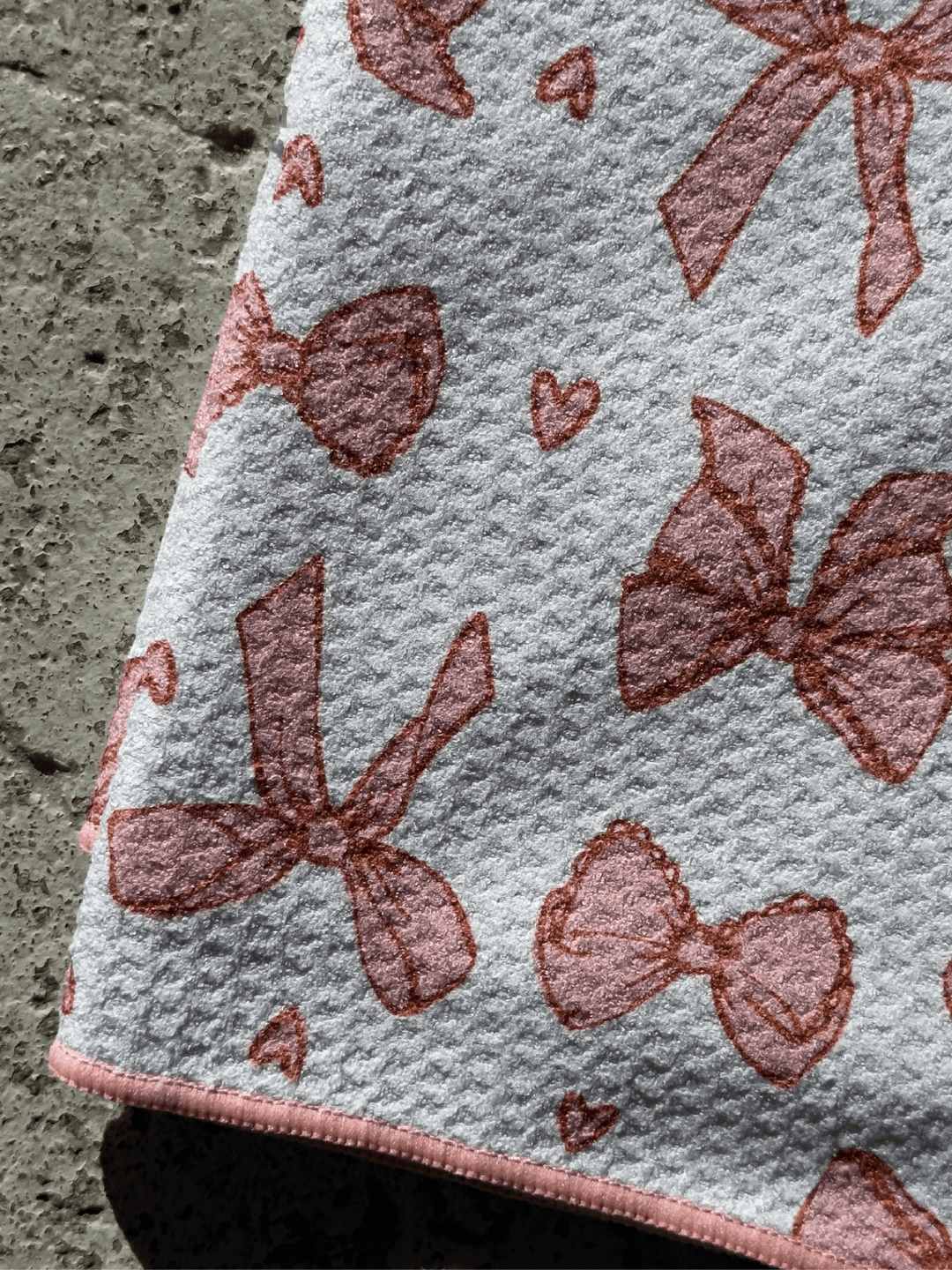 bows and hearts microfiber dishtowel