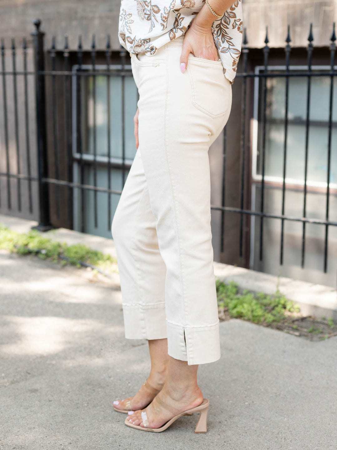 contrast stitch neutral cropped denim