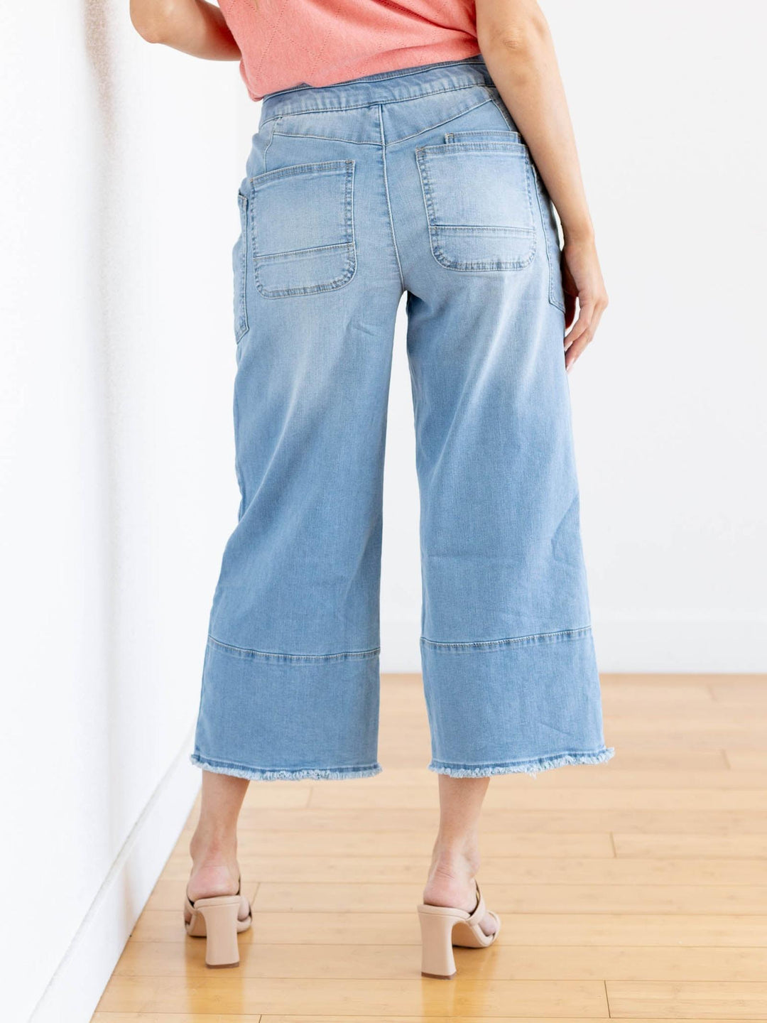 cropped wide leg jean