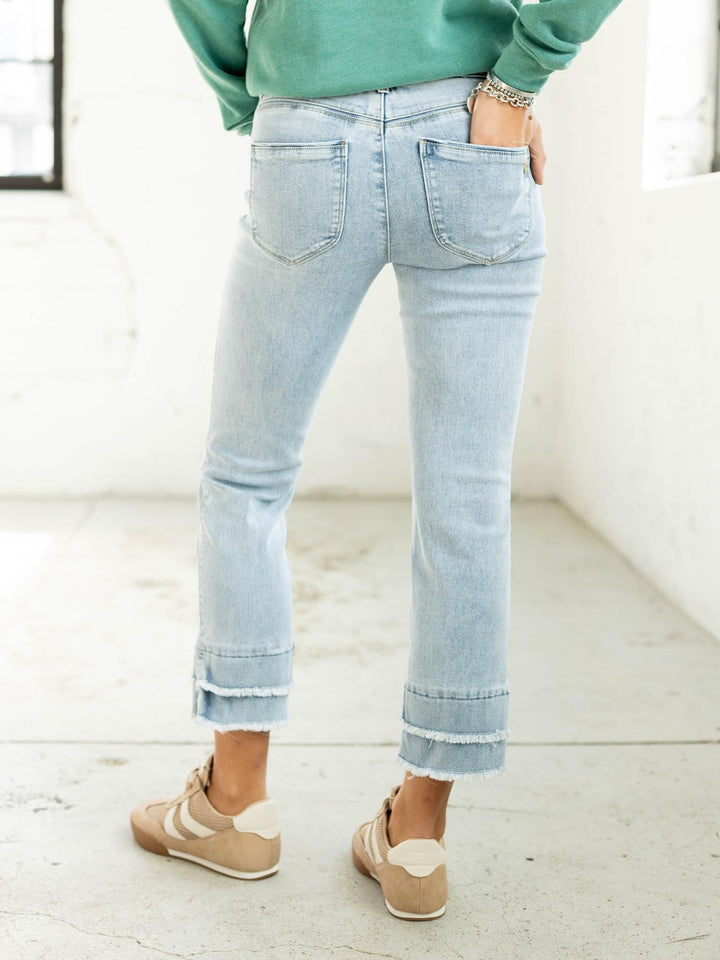 crop frayed jean
