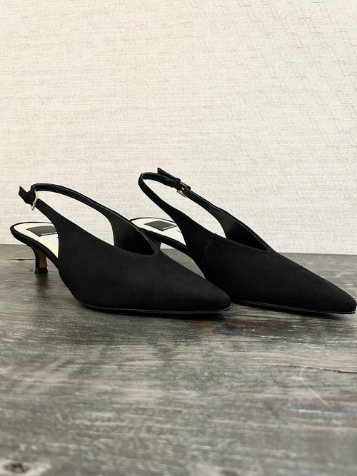 black pointed toe heel
