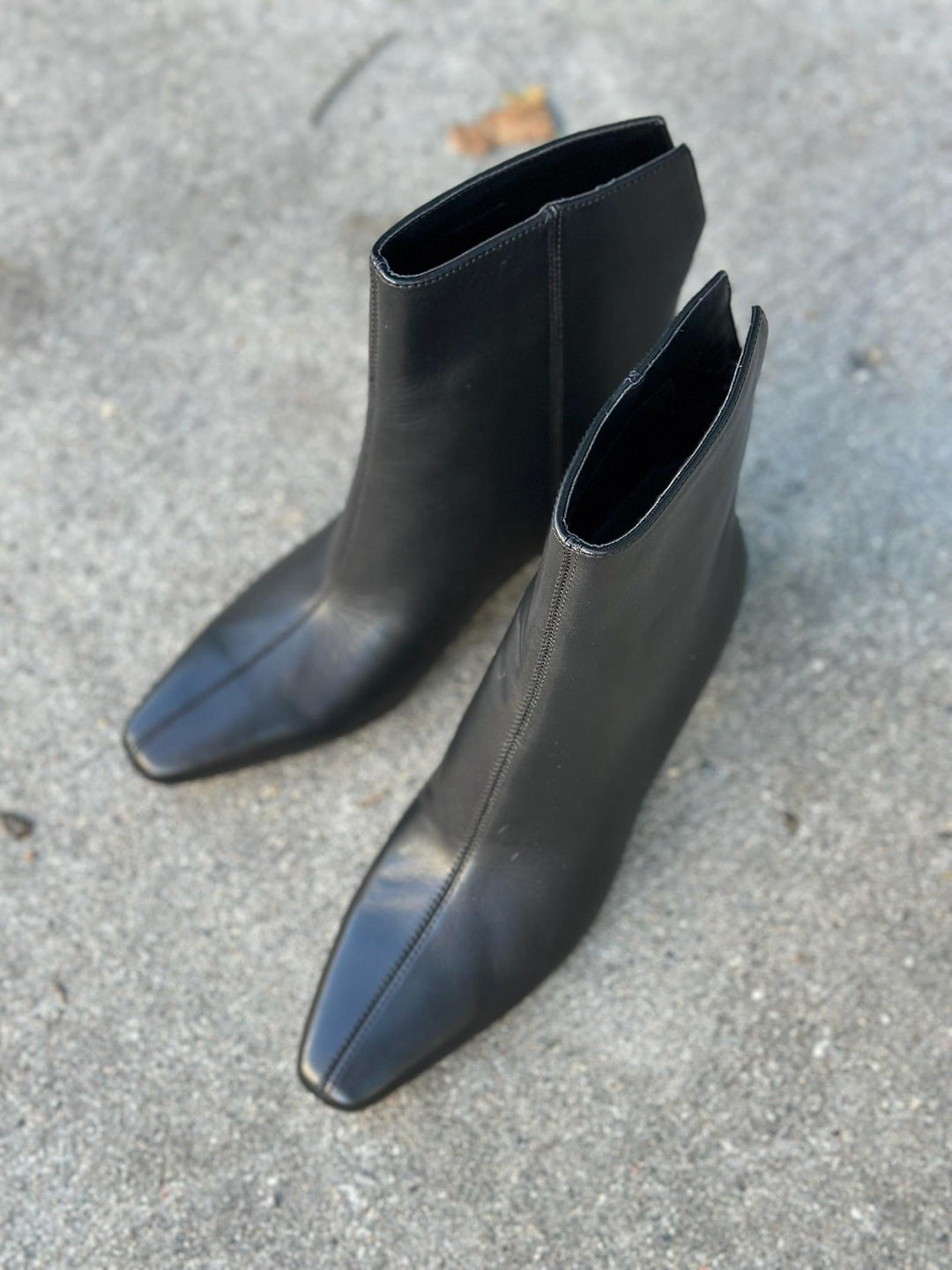 Dolce Vita Bennet Sleek Bootie