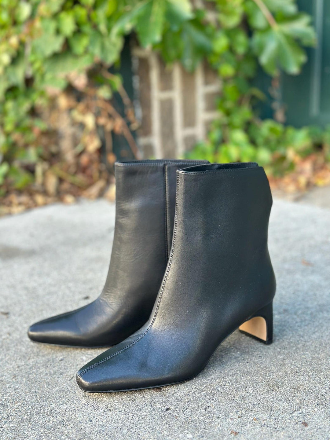 Dolce Vita Bennet Sleek Bootie