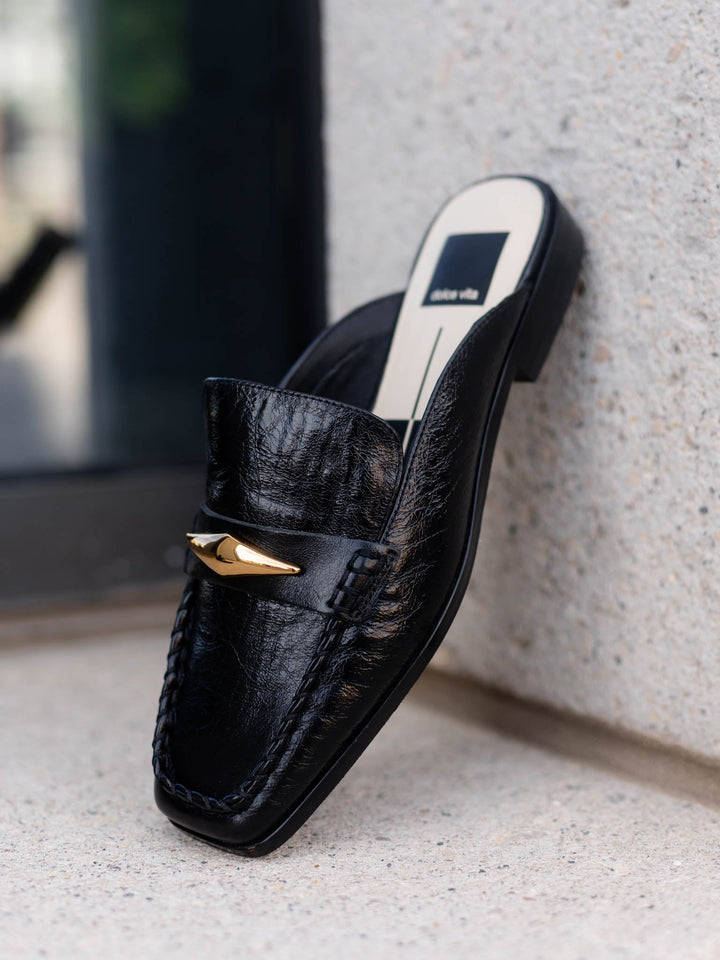 black crinkle loafer