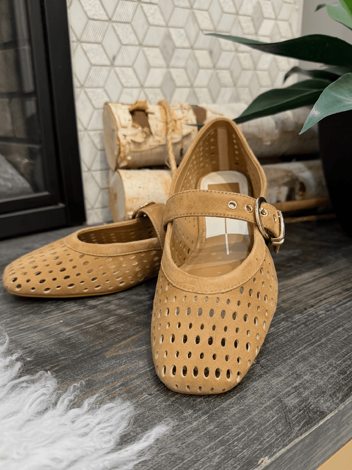 ballet flats 
