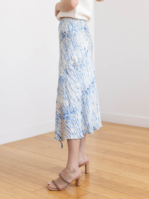 printed blue and white side slit skirt