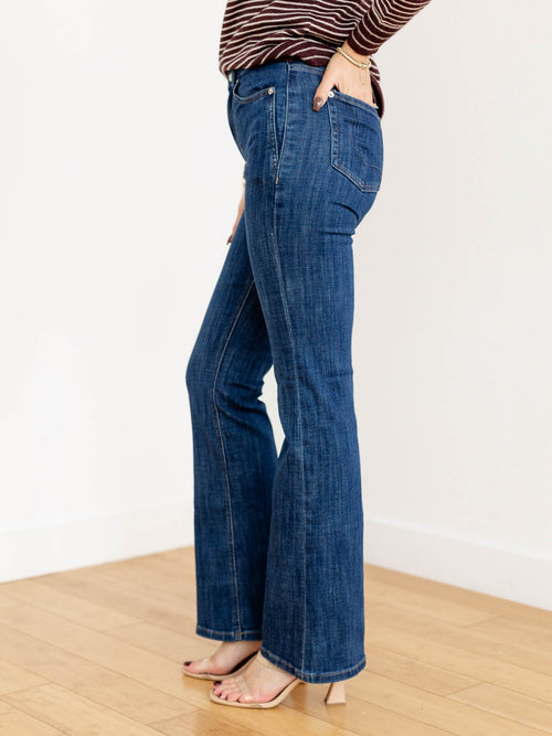 dark wash straight leg jeans