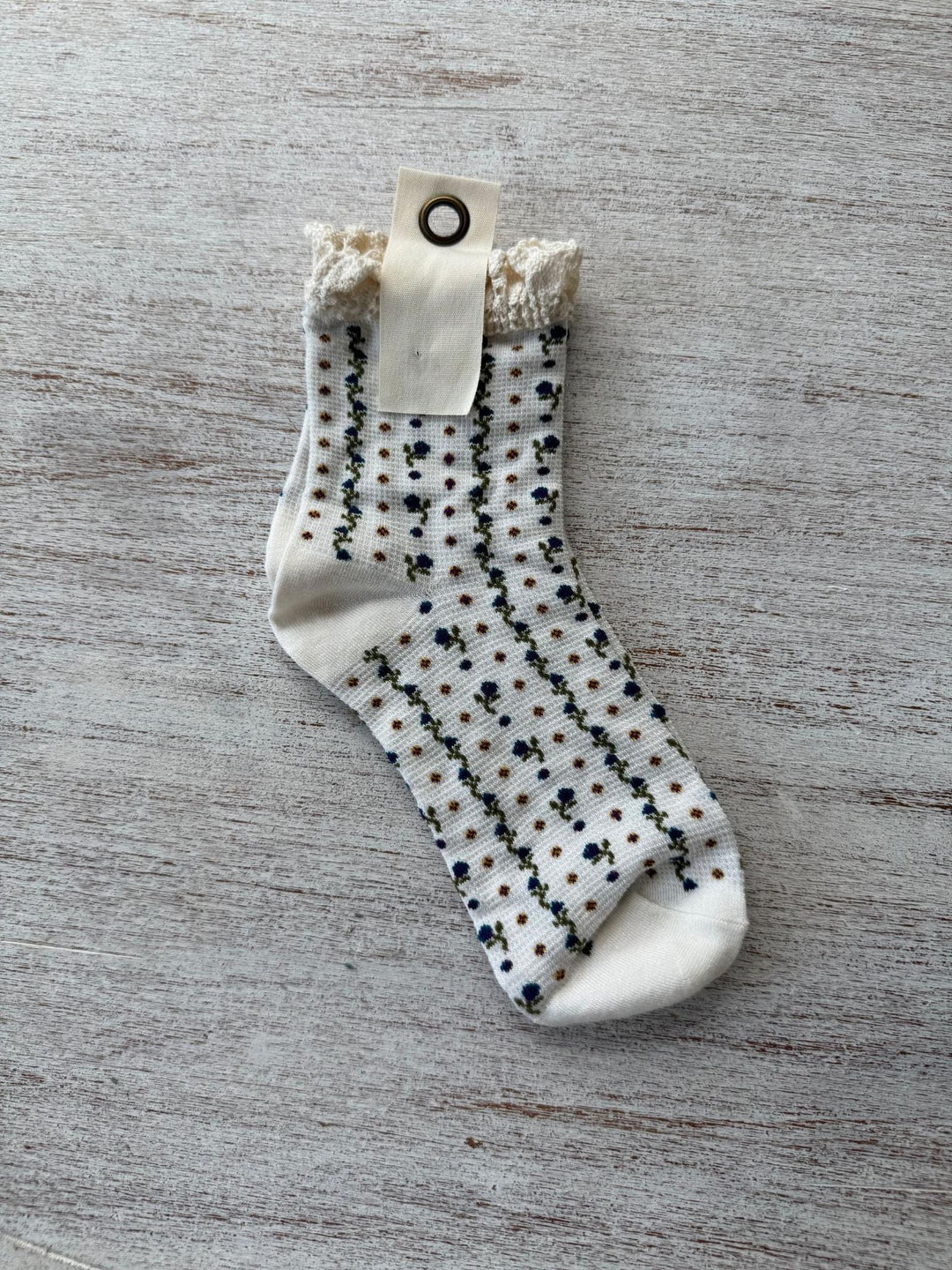 ivory floral ruffle socks