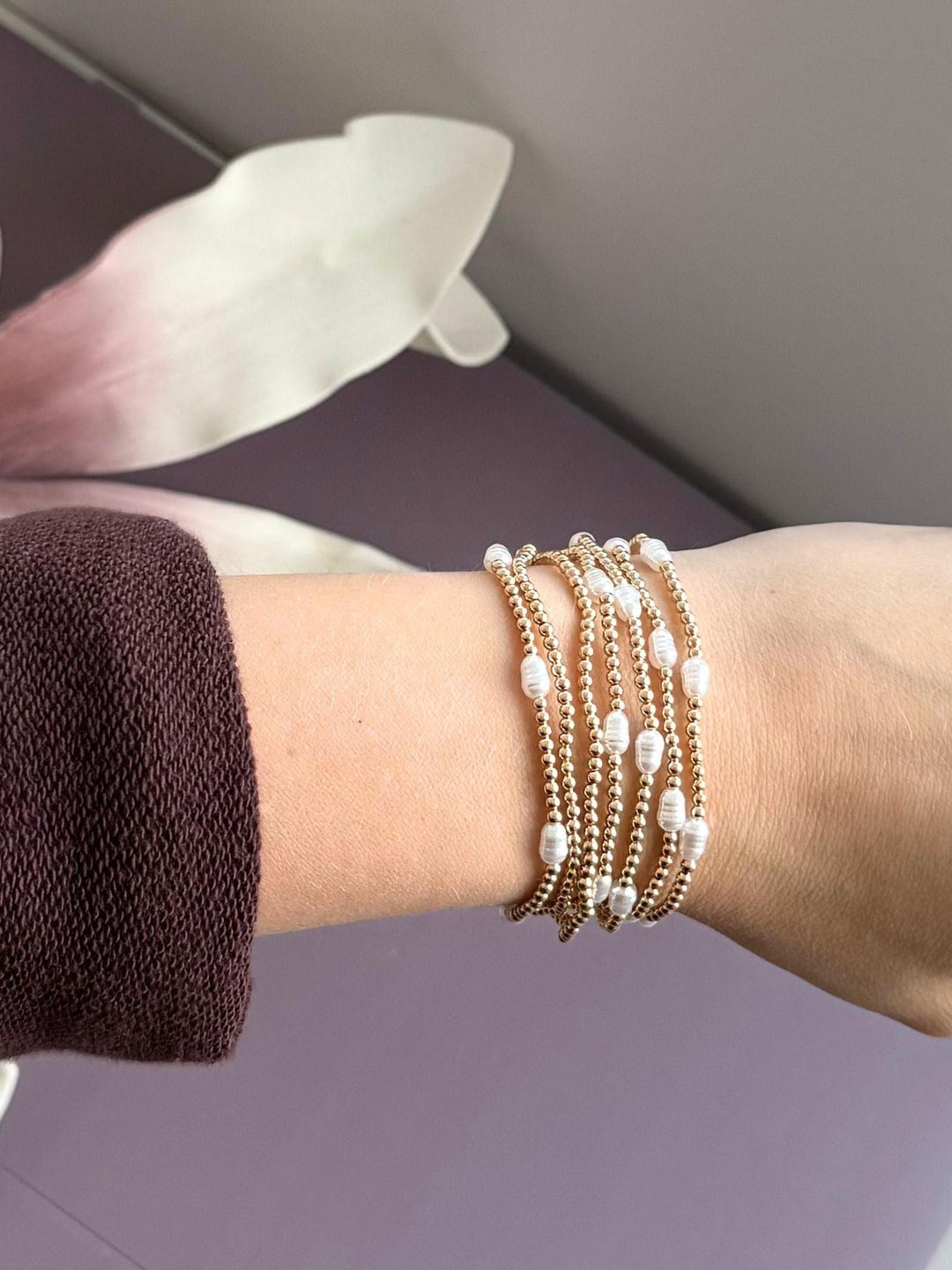 gold and pearl bracelet