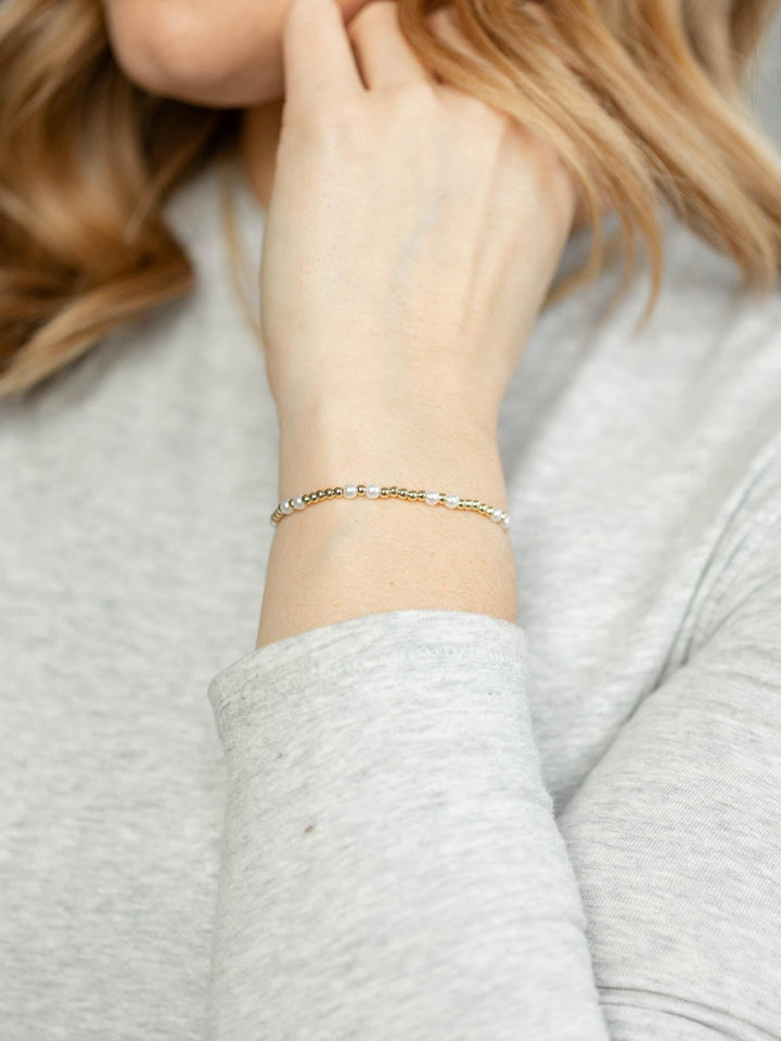 pearl and gold beaded bracelet