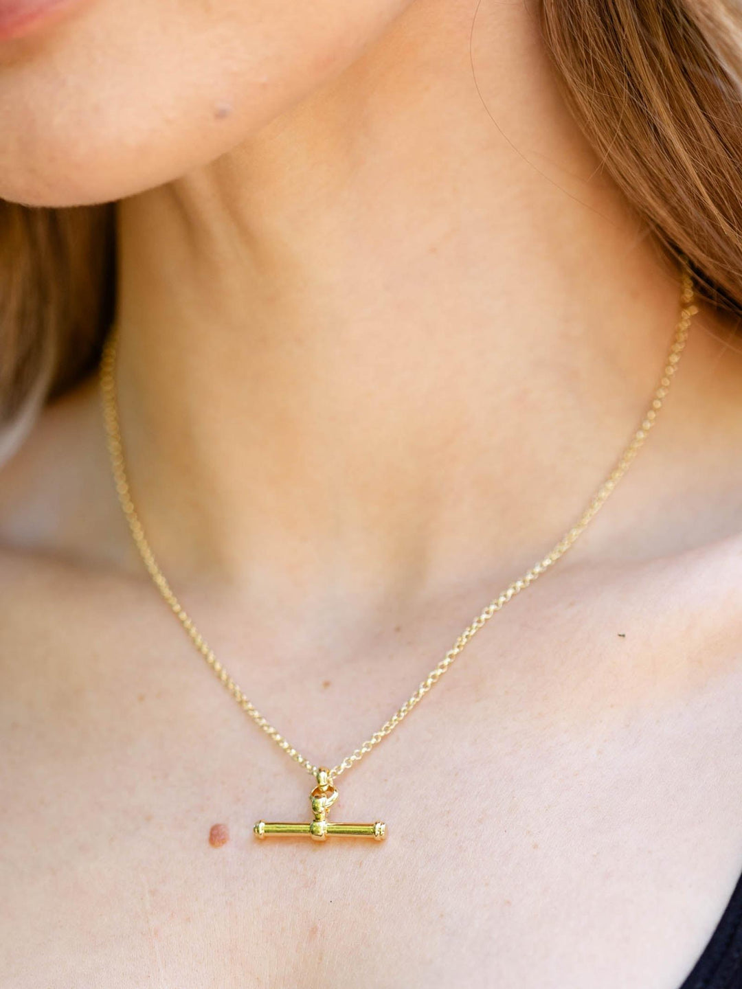 Golden T-Bar Chain Necklace