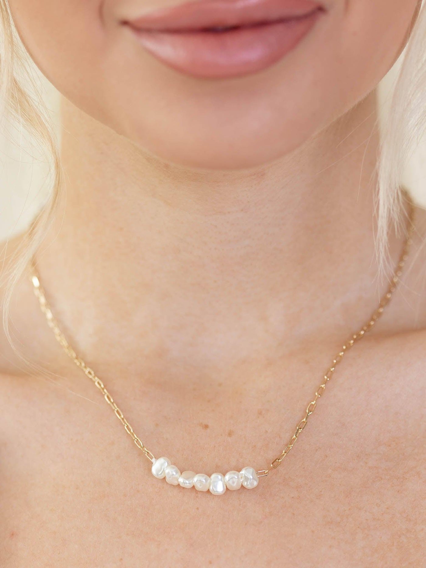 Pearl Bead Oval Linked Necklace