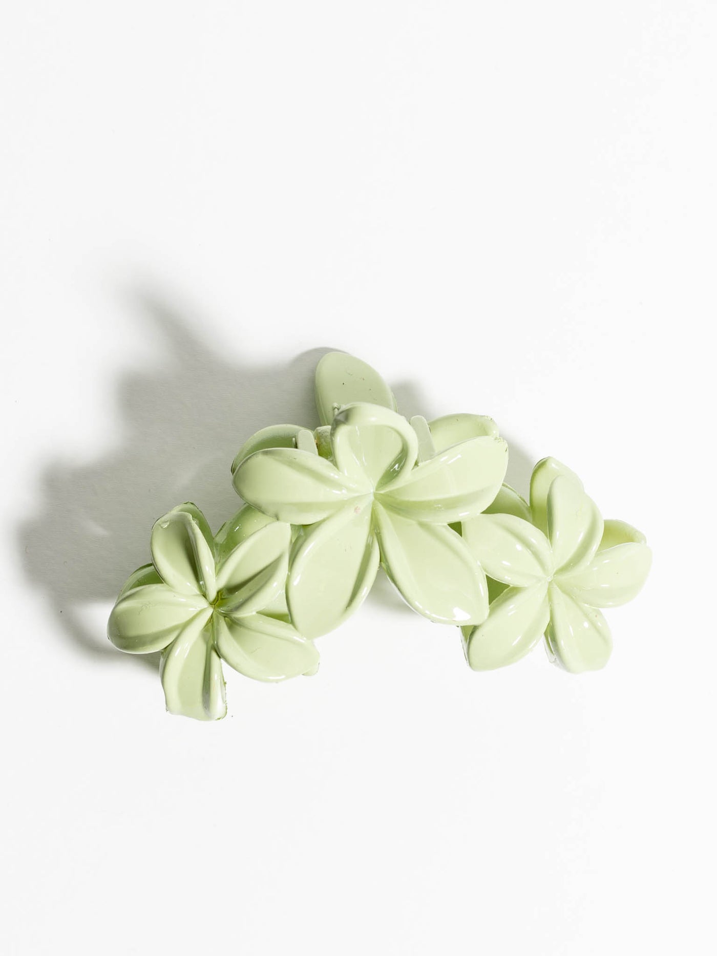 green flower clip