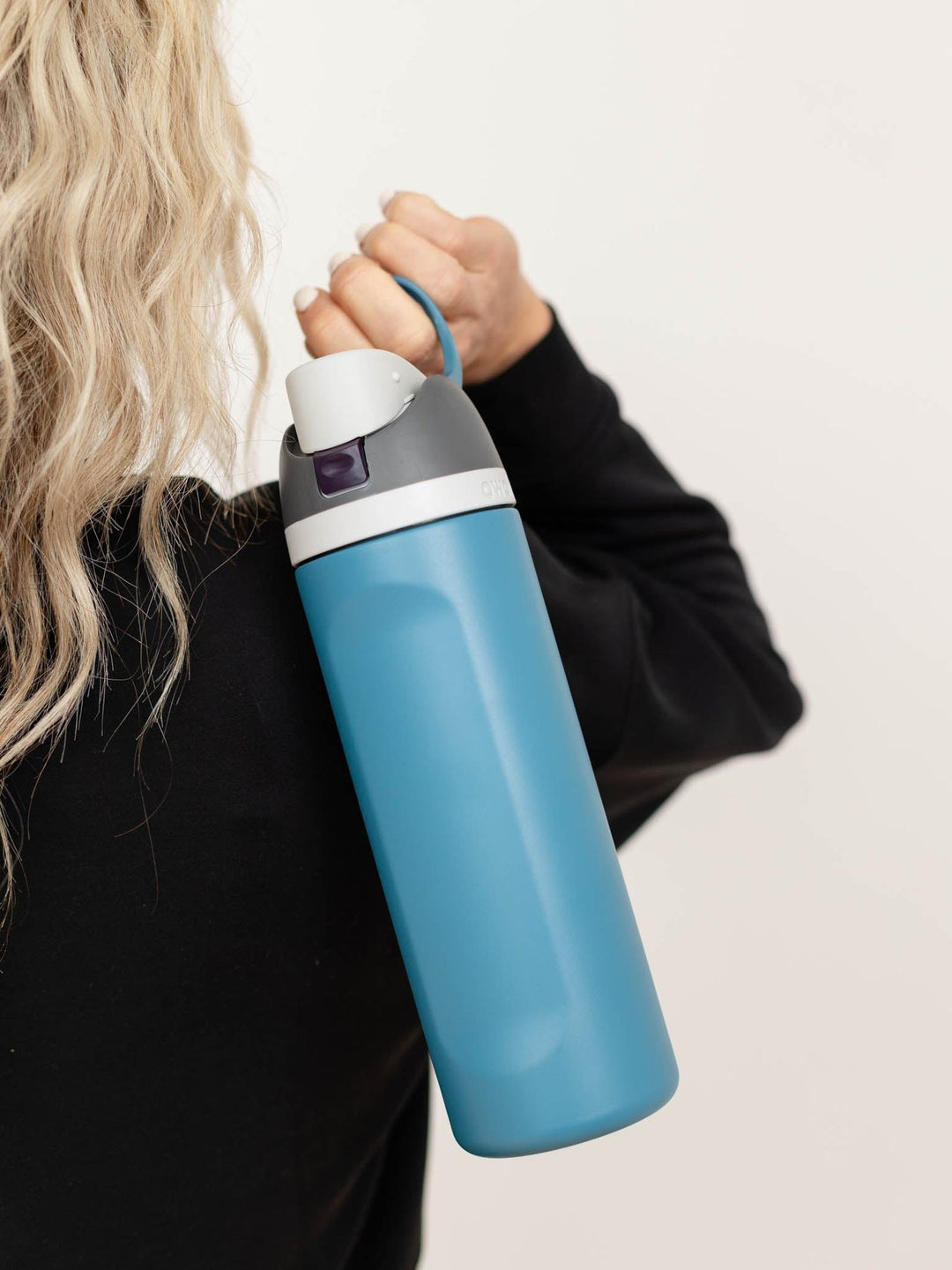 blue watter bottle