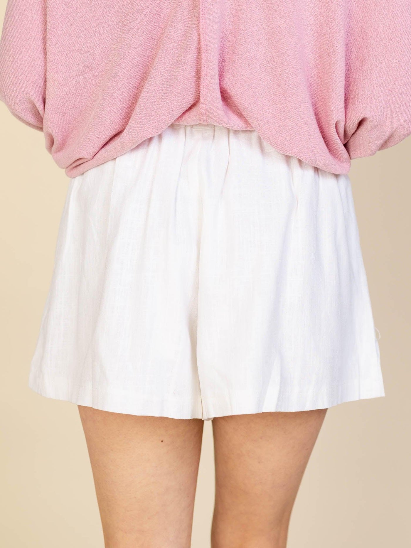 dress pleated white shorts