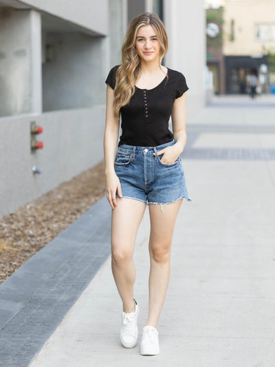 basic textured tee