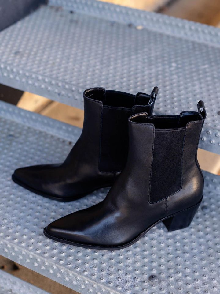 black mid shaft bootie