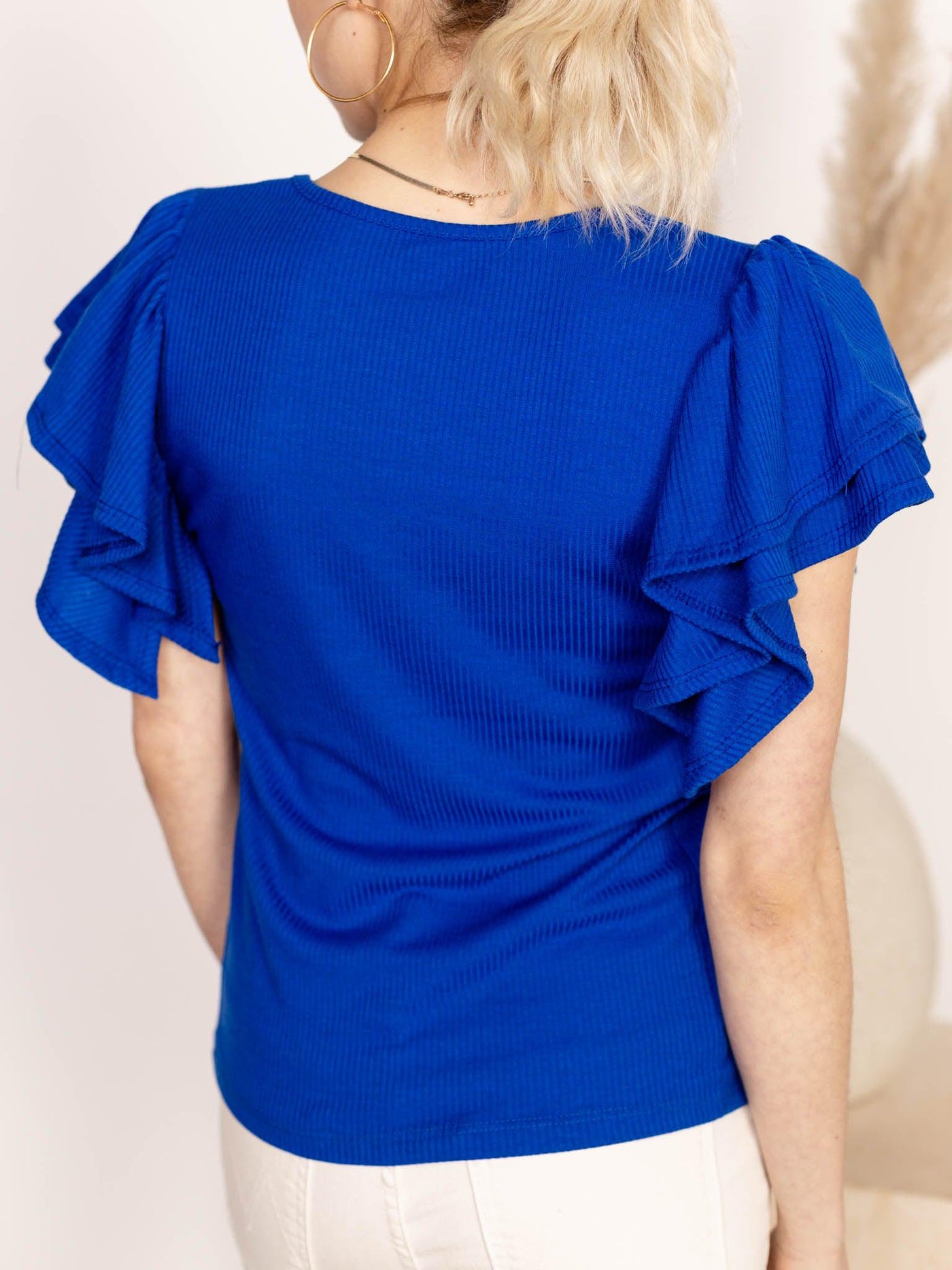 blue shirt