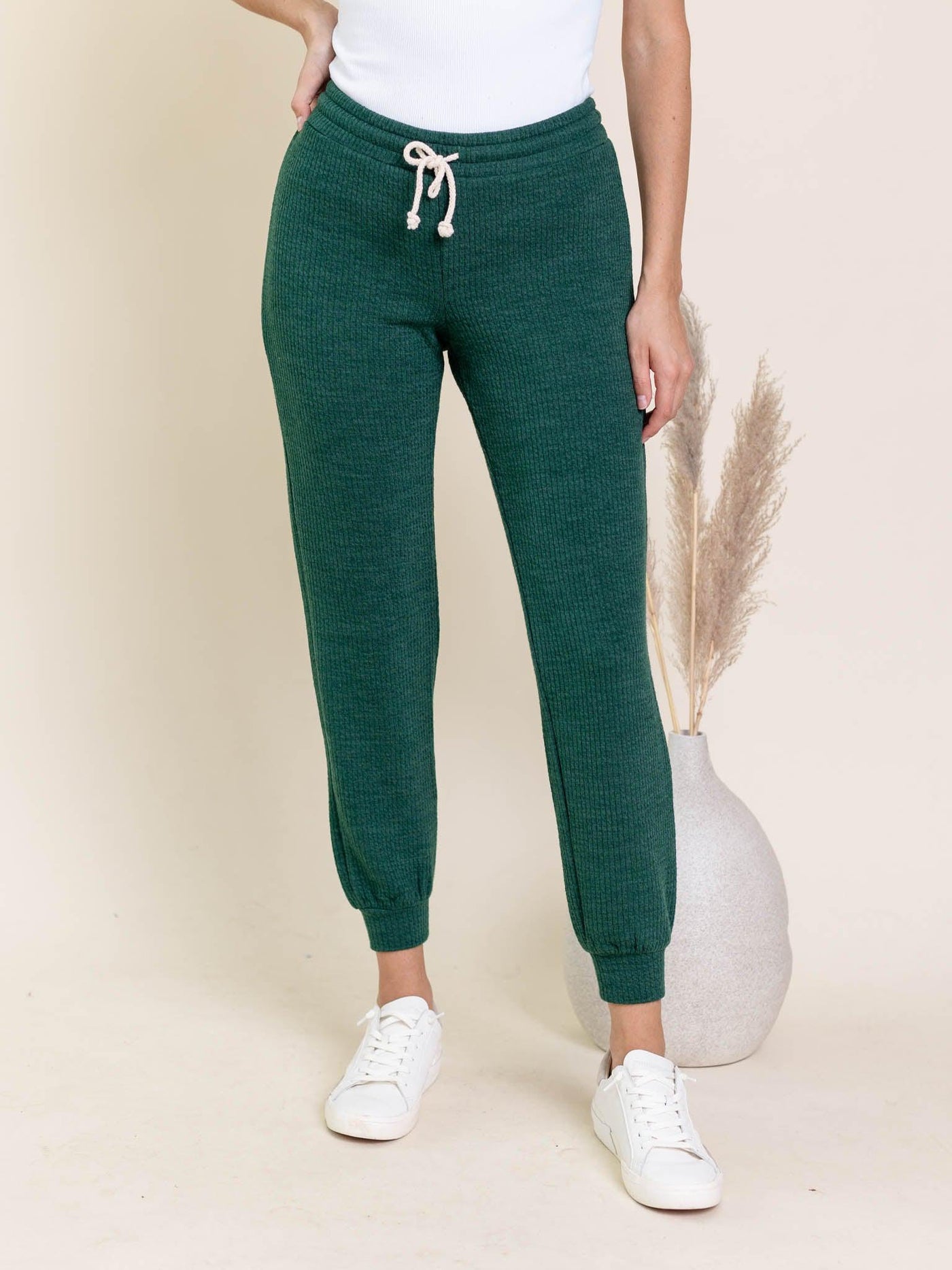 green pant