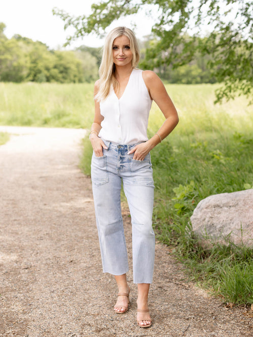 unique pocket cropped light wash denim