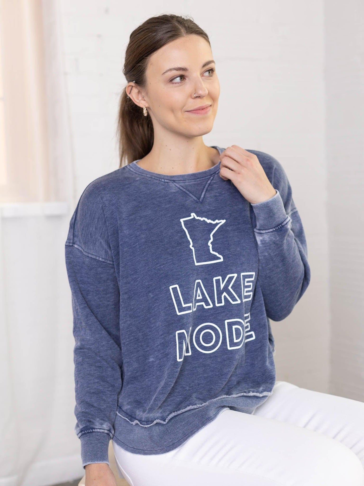 graphic lake pullover