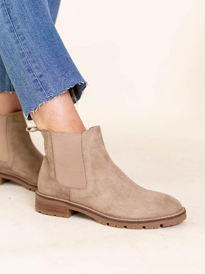 brown pull on bootie