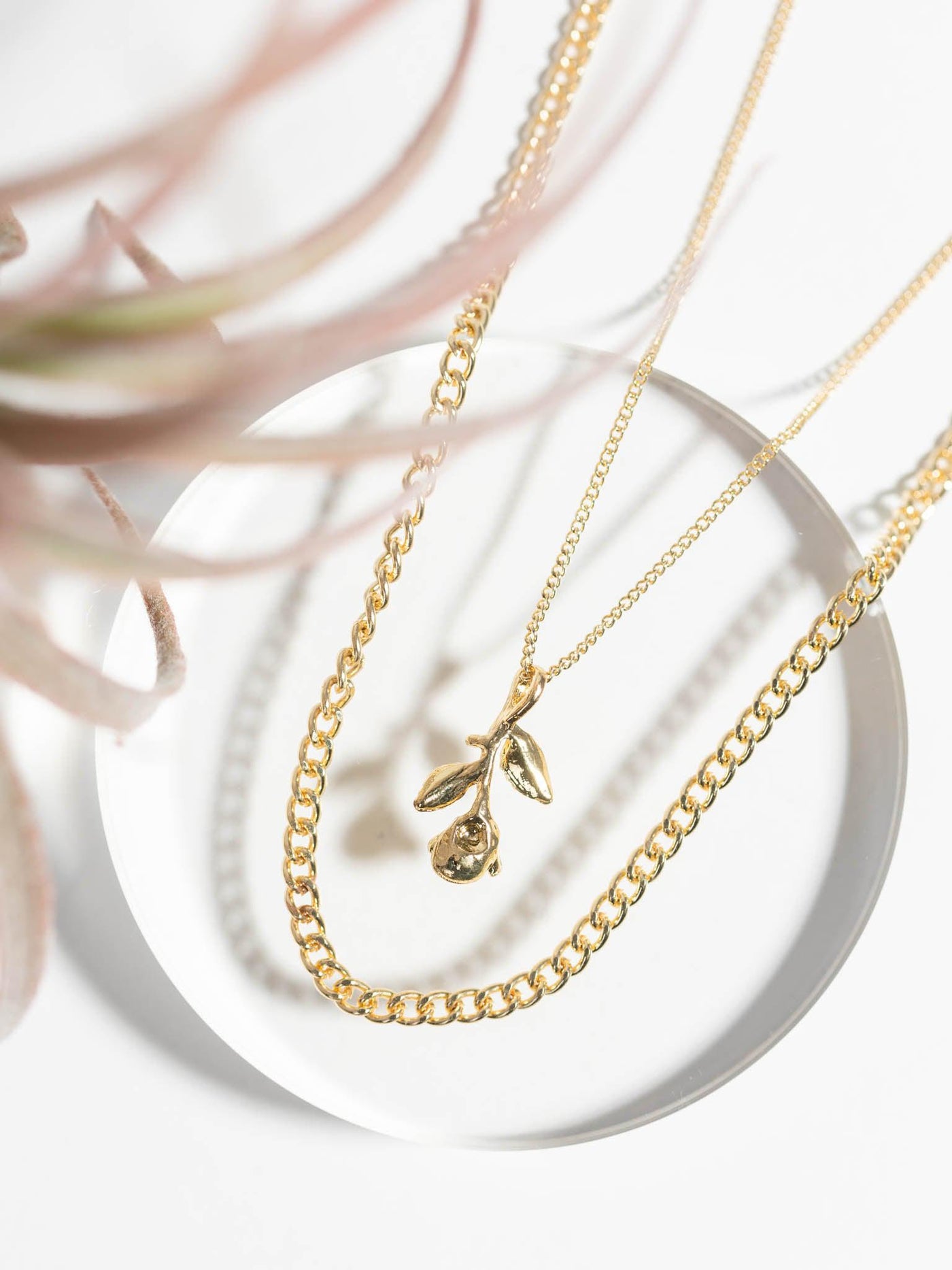 rose necklace