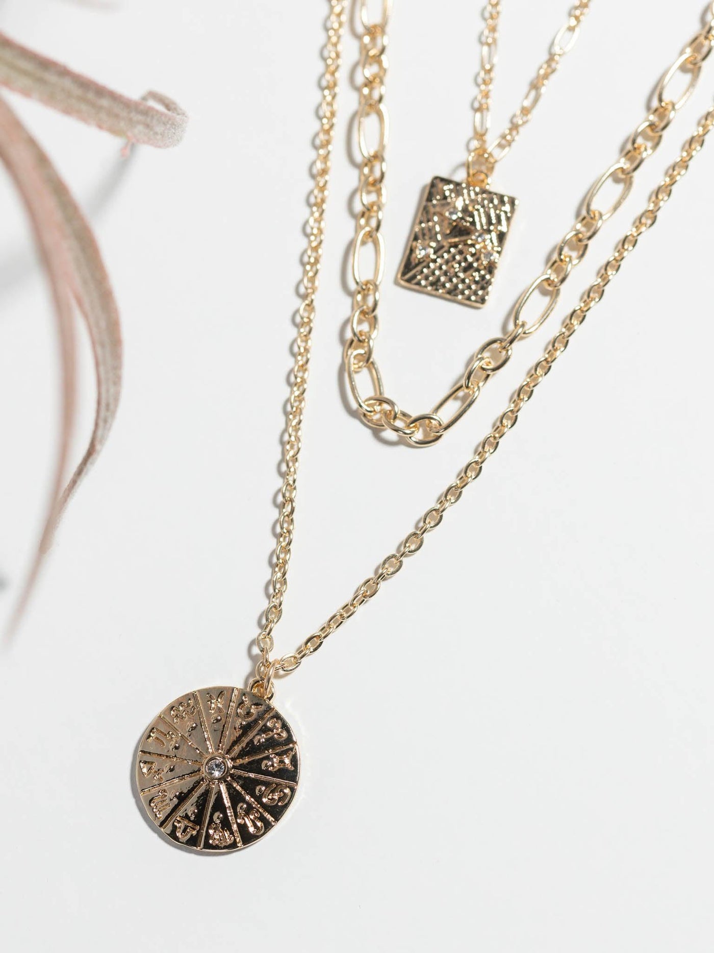 geo pendant necklace