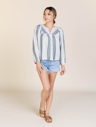 woven billowed sleeve top