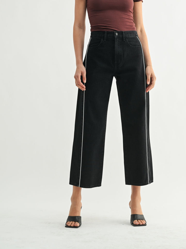 black contrast piping side detail barrel jeans