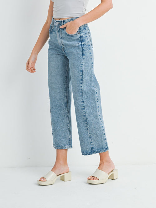 medium wash cropped barrel jean