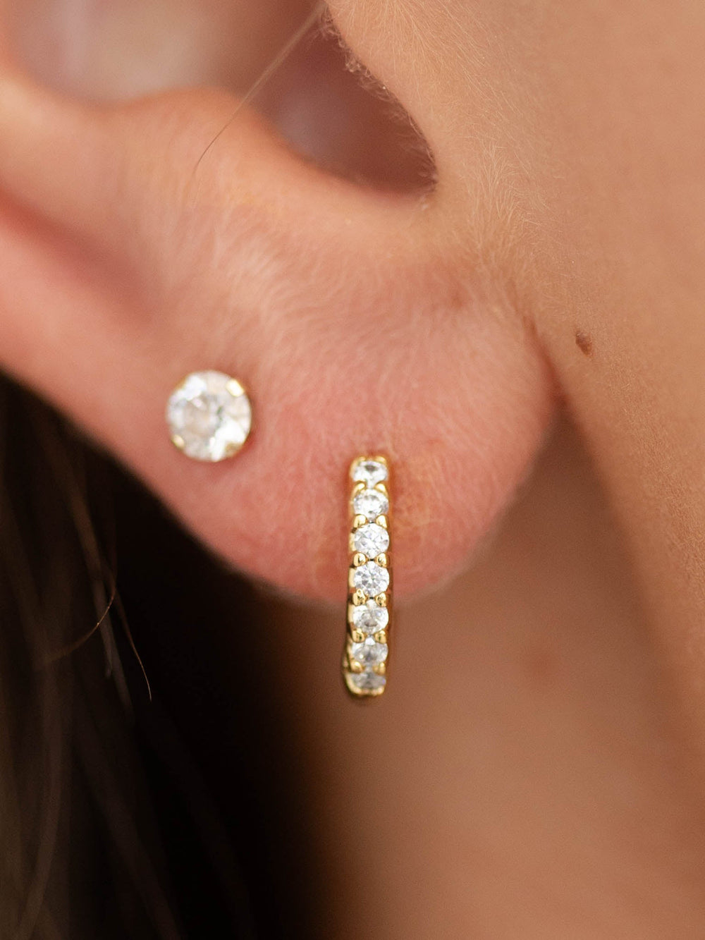 Kendra Scott Addison Crystal HuggiePremium earring