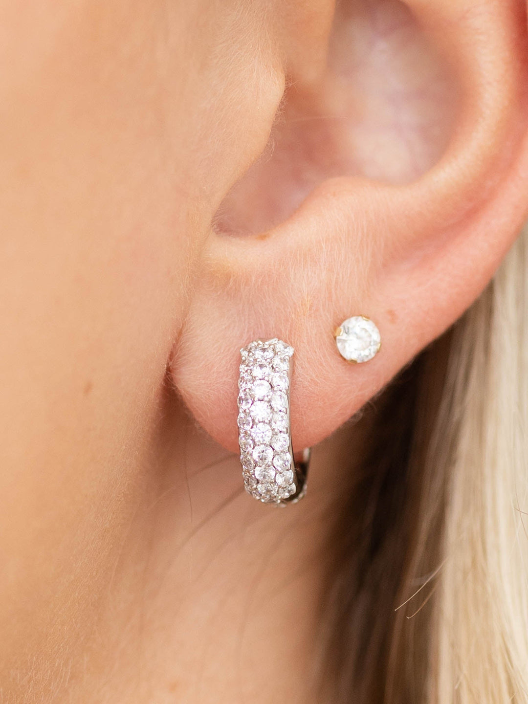 Kendra Scott Mikki Pave HuggiePremium earring