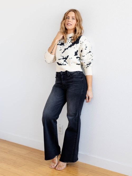 contrast boxy shorter sweater