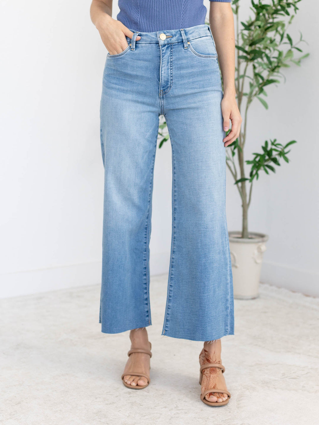 KUT Romantic Meg Fab Ab Wide LegDenim jeans