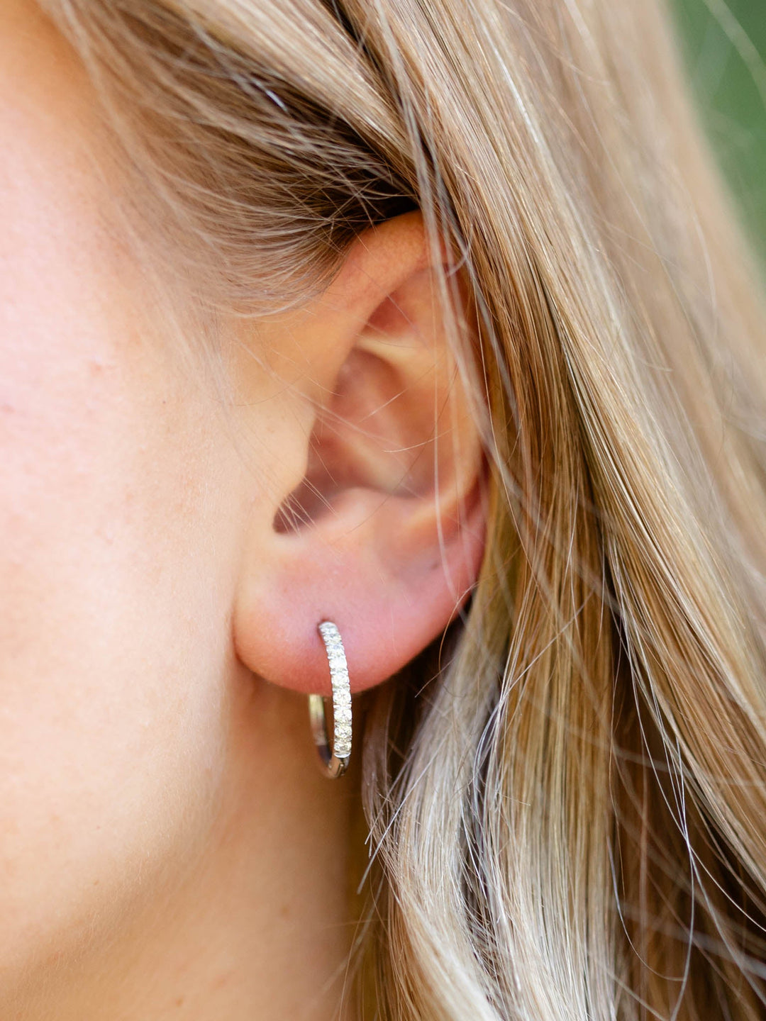 Linny Scarlett 12mm CZ Huggie