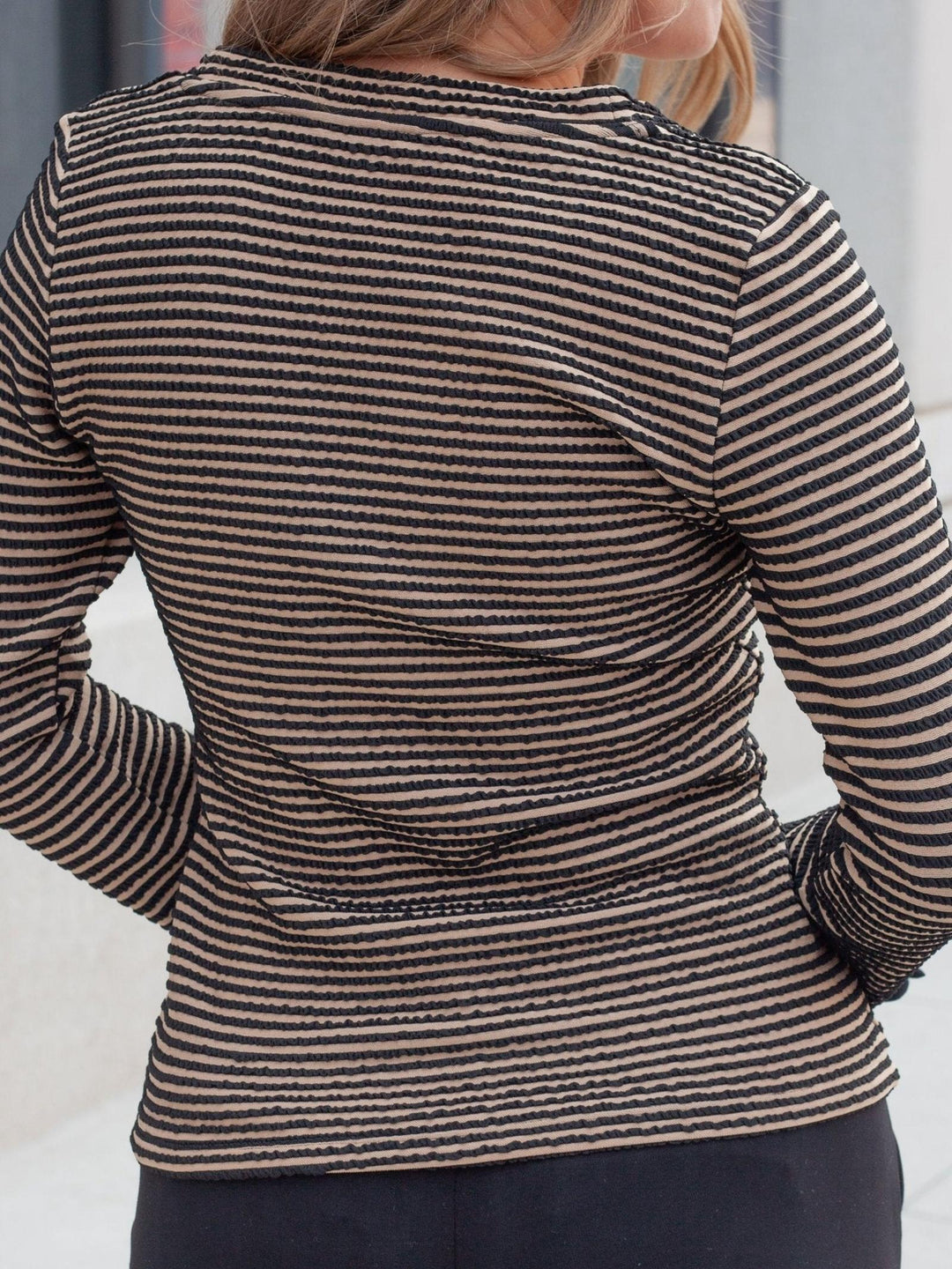 Liverpool Long Sleeve V-Neck Knit Top