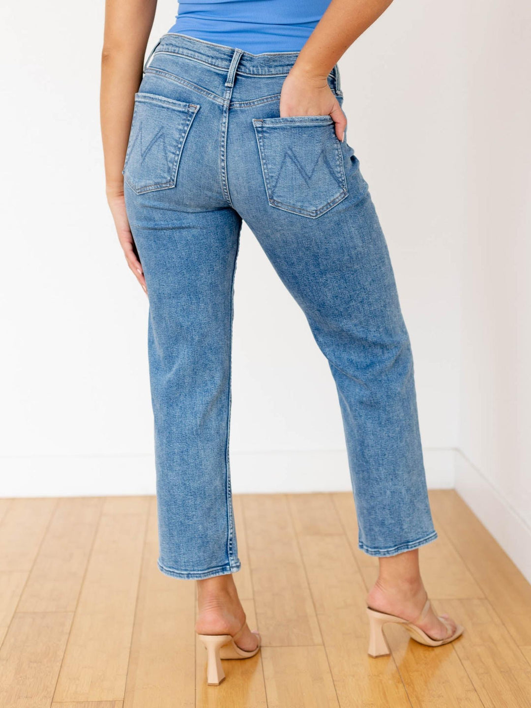 straight leg medium wash